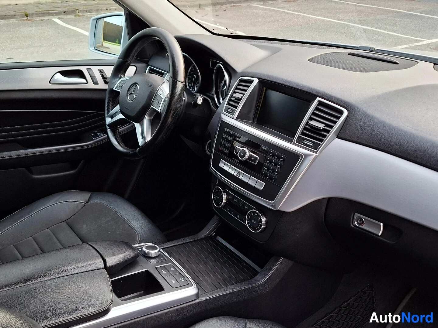 Hopea Mercedes-Benz ML 350 BlueTEC 4MATIC 2014, ohjaamo, kuva 9