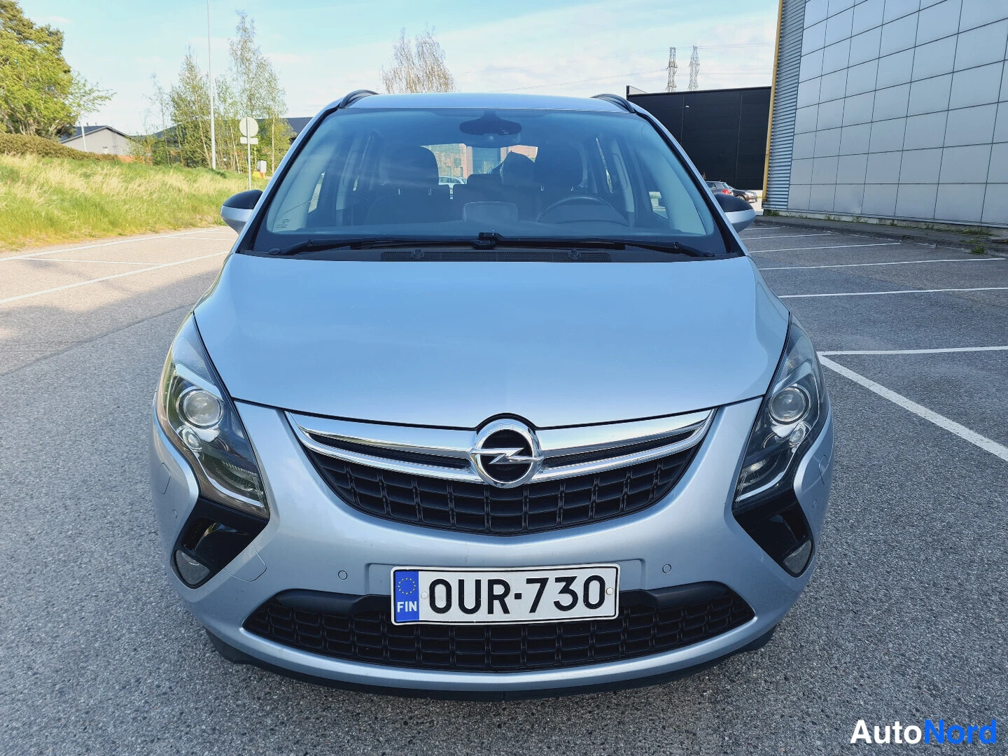 Turkoosi Opel Zafira Tourer 2015, edestä, kuva 4