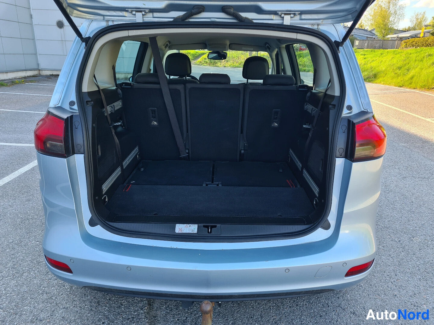 Turkoosi Opel Zafira Tourer 2015, tavaratila, kuva 15
