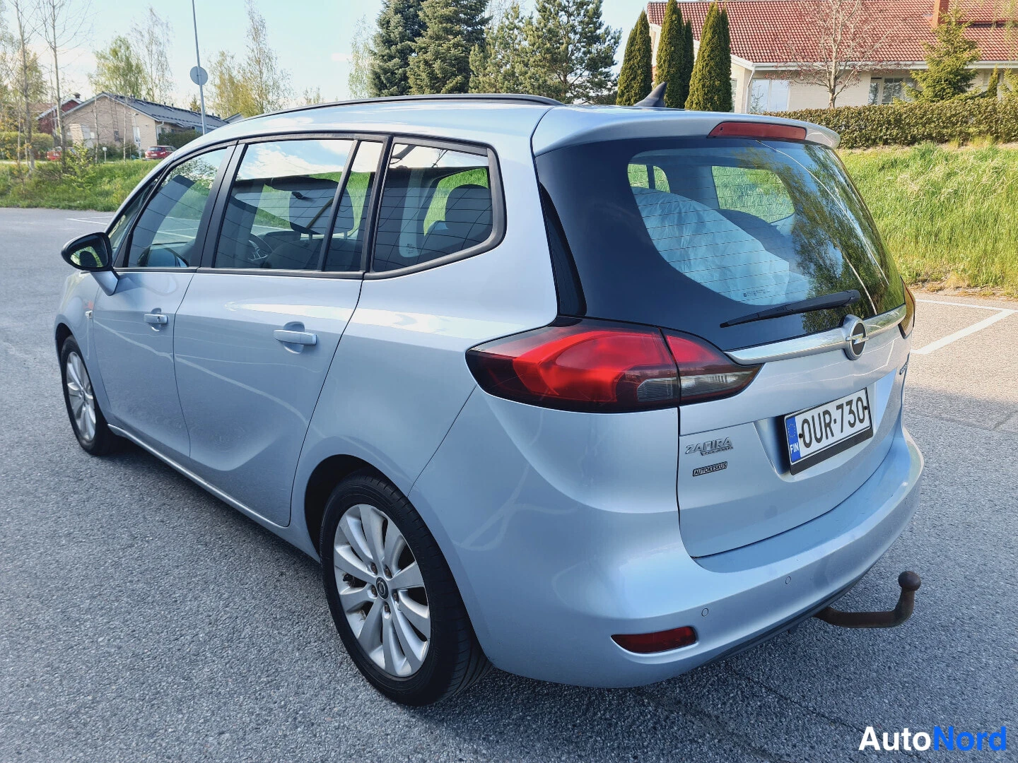 Turkoosi Opel Zafira Tourer 2015, takaviisto, kuva 6