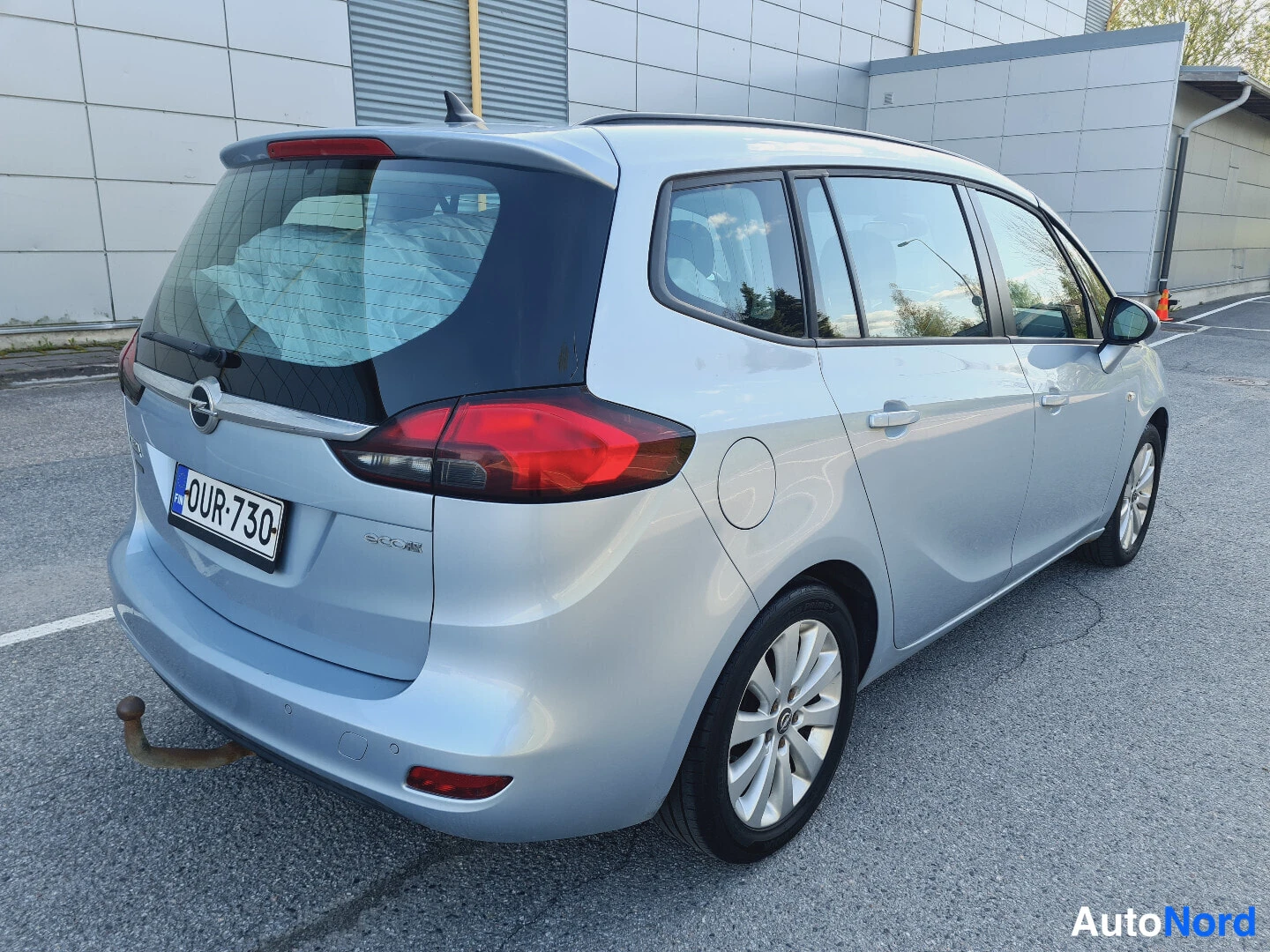 Turkoosi Opel Zafira Tourer 2015, takaviisto, kuva 7
