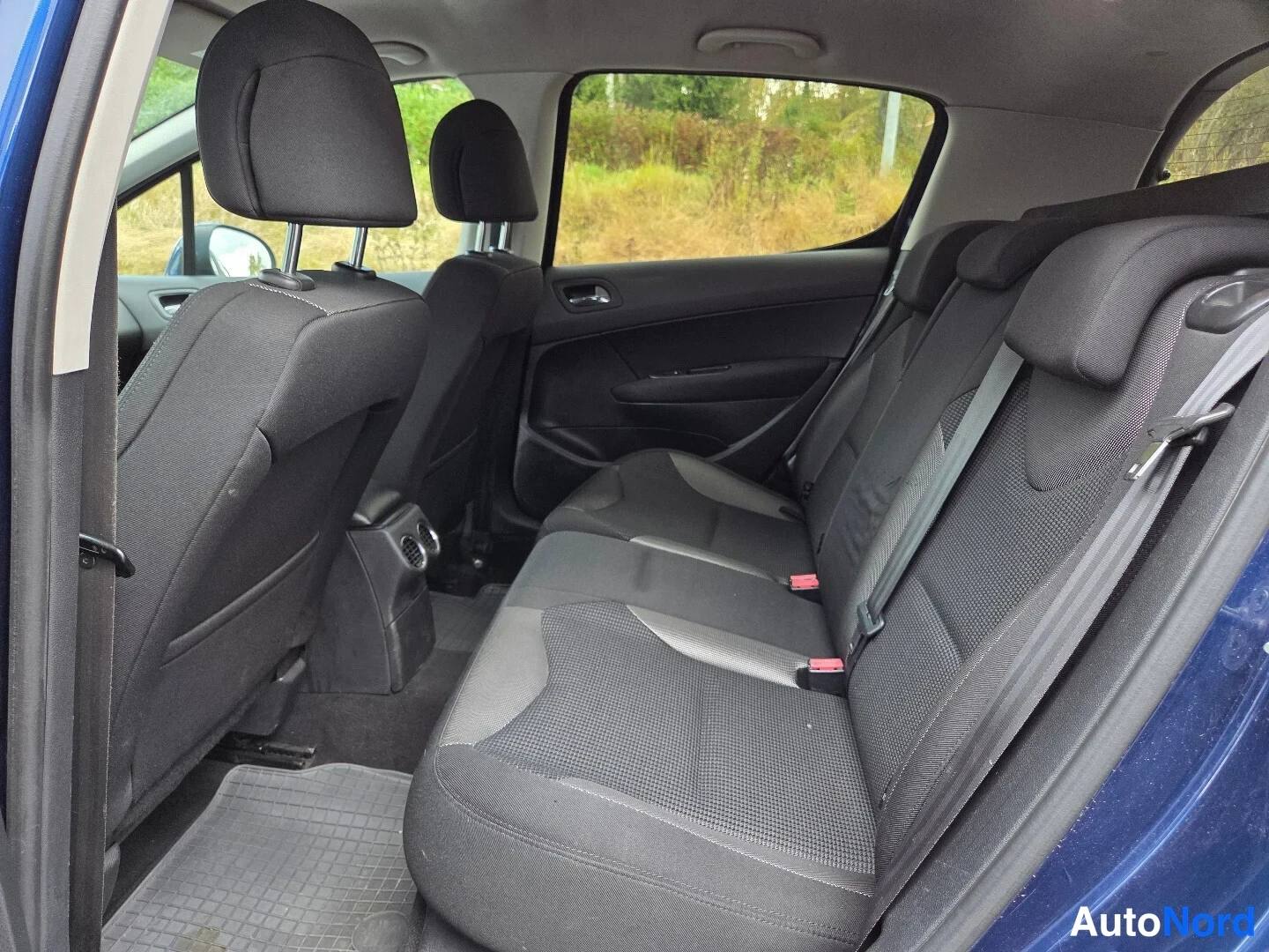 Sininen Peugeot 308 2009, takaistuimet, kuva 15