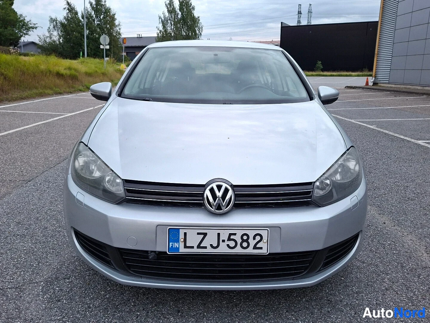 Hopea Volkswagen Golf 2011, edestä, kuva 3