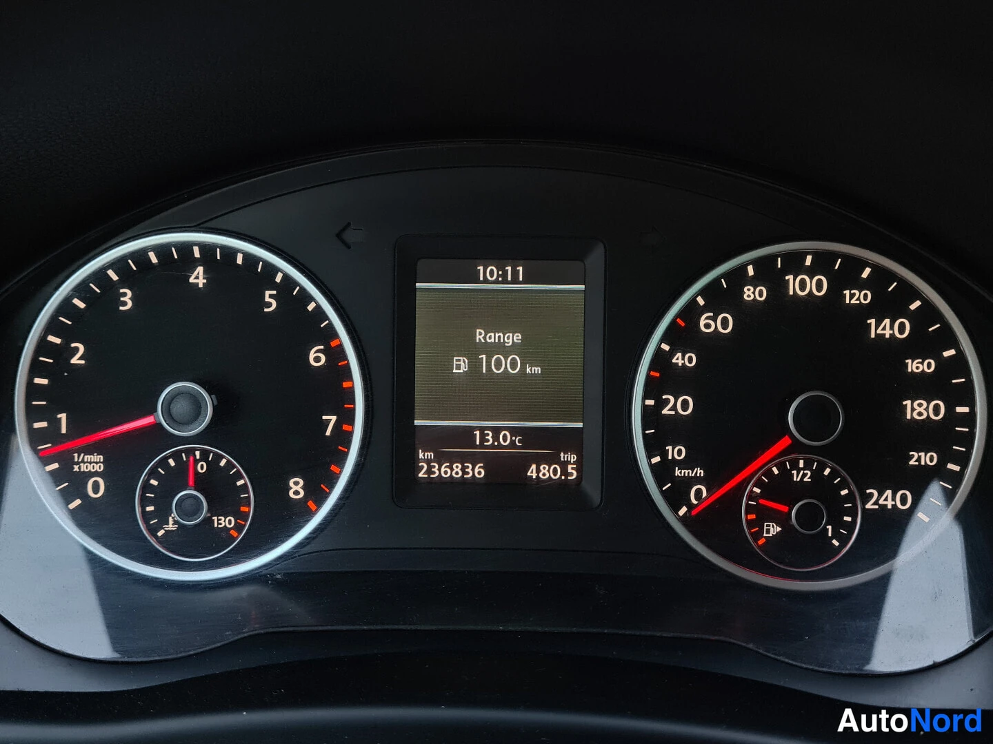 Beige Volkswagen Tiguan 2012, yksityiskohta, kuva 19
