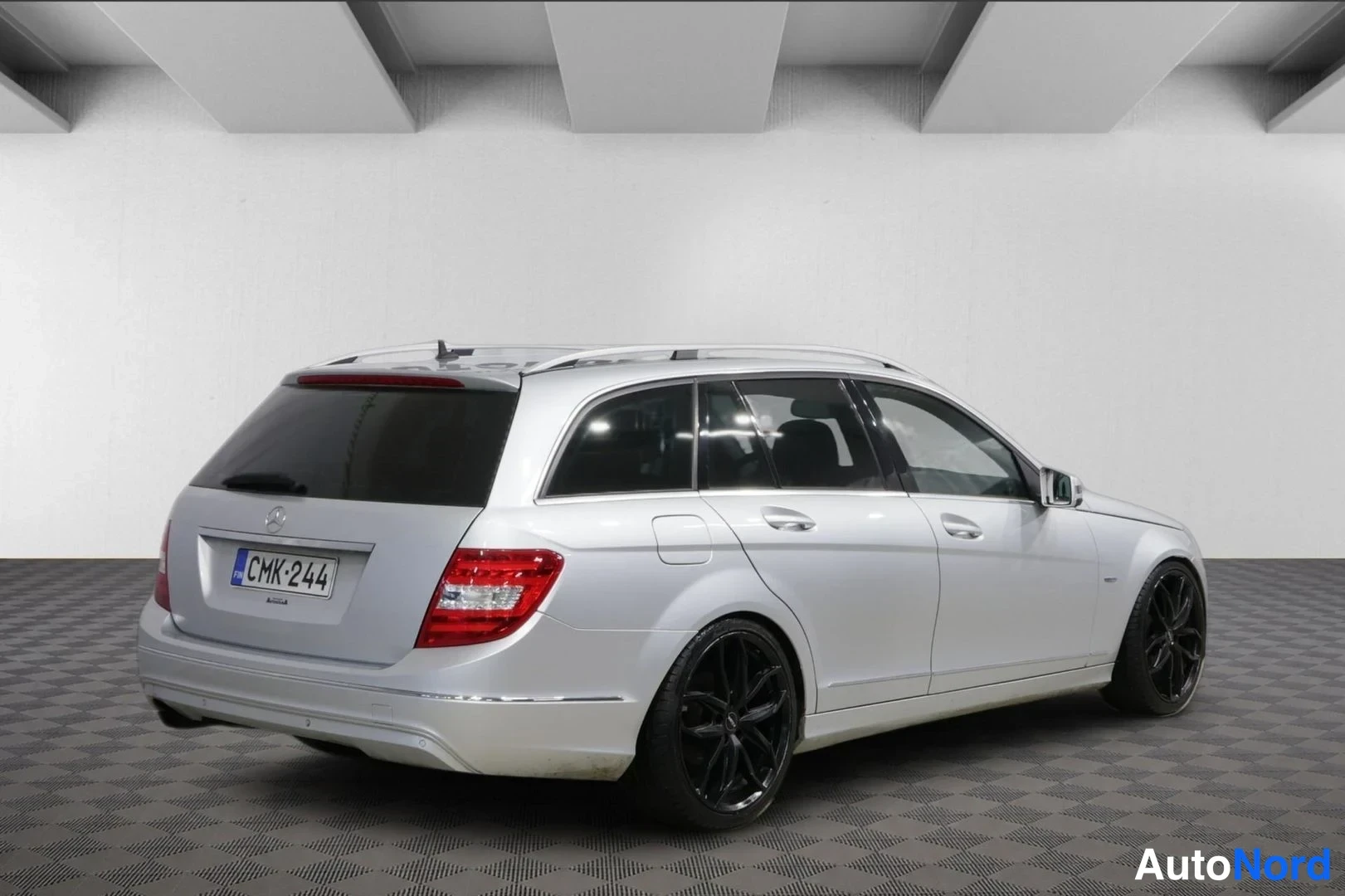 Harmaa Mercedes-Benz C 200 CDI 2011, takaviisto, kuva 7