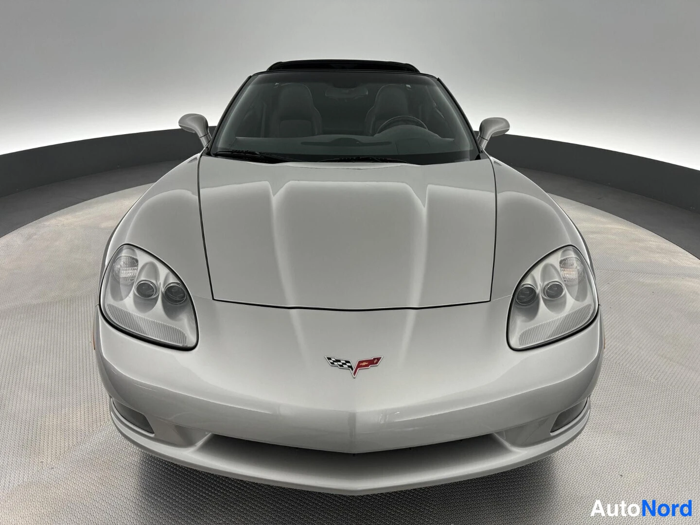 Harmaa Chevrolet Corvette C6 2007, edestä, kuva 6