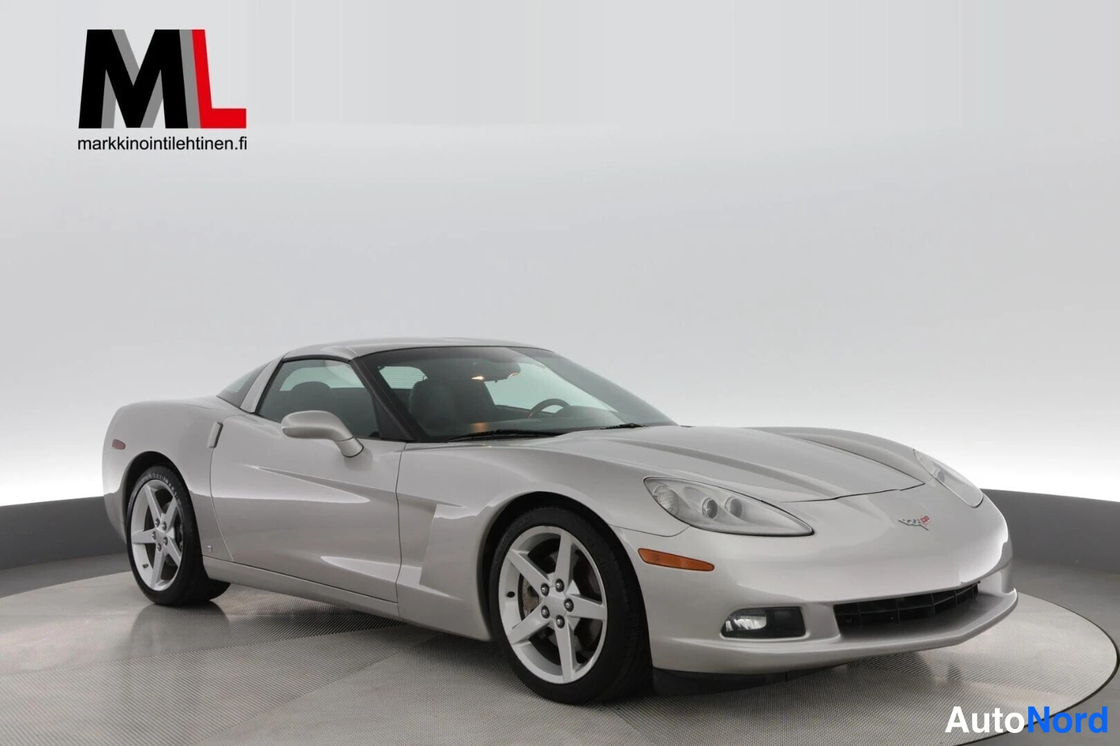 Harmaa Chevrolet Corvette C6 2007, etuviisto, keula oikealle, kuva 4