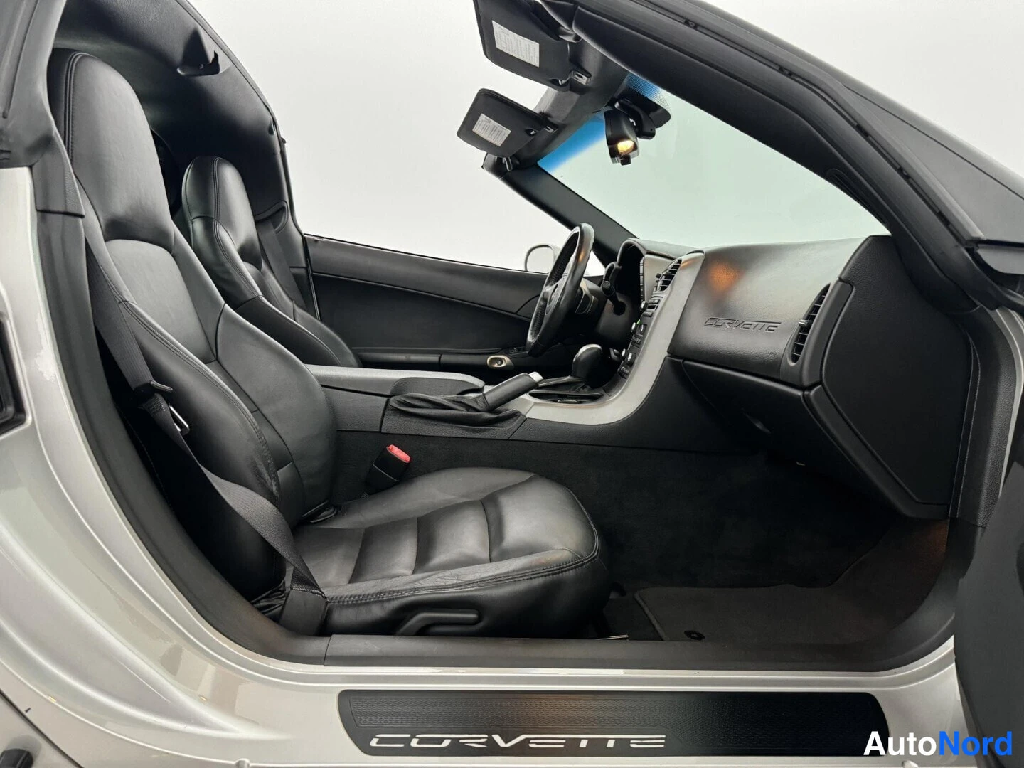 Harmaa Chevrolet Corvette C6 2007, ohjaamo, kuva 21
