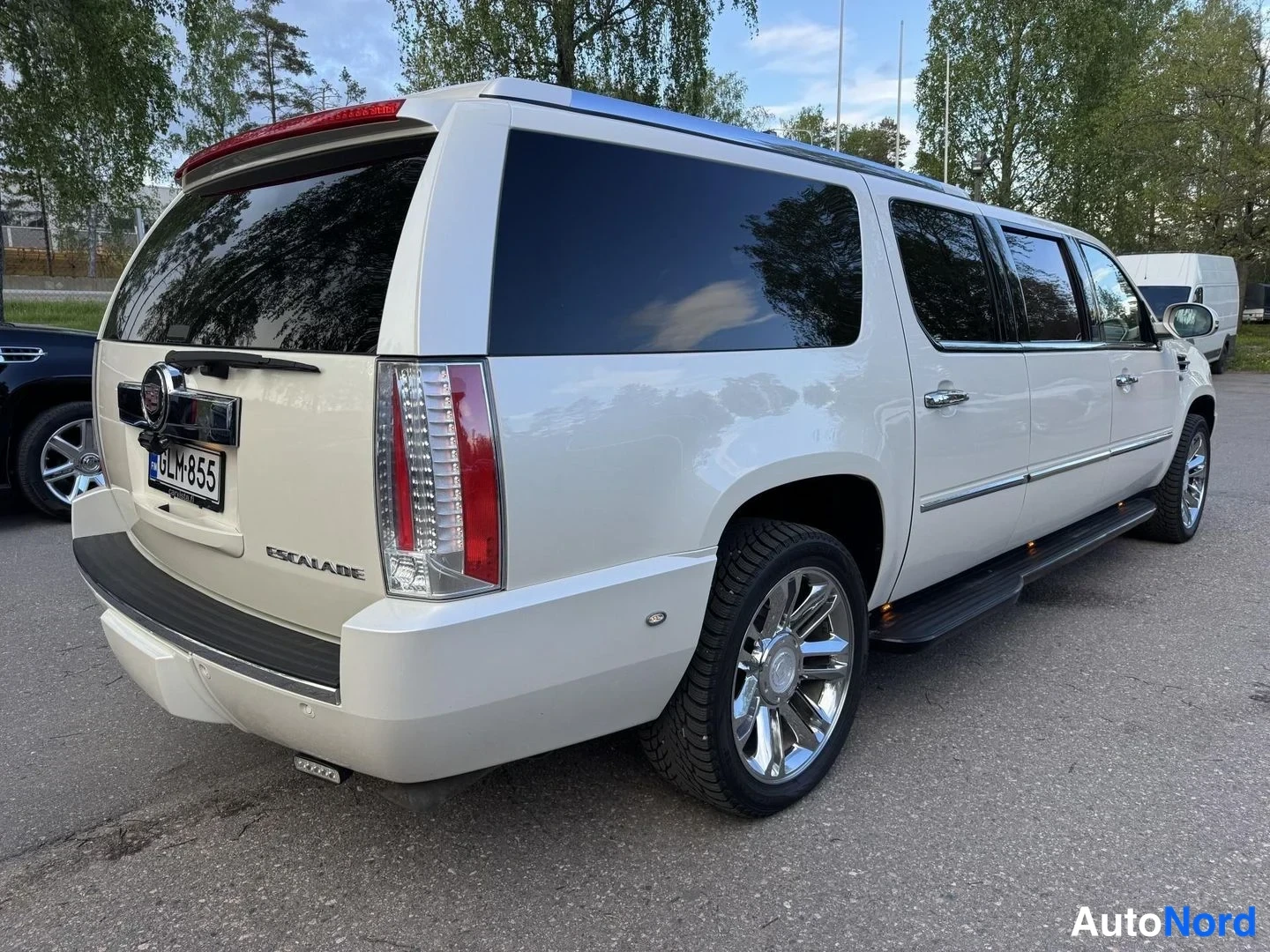 Valkoinen Cadillac Escalade ESV 2008, takaviisto, kuva 7