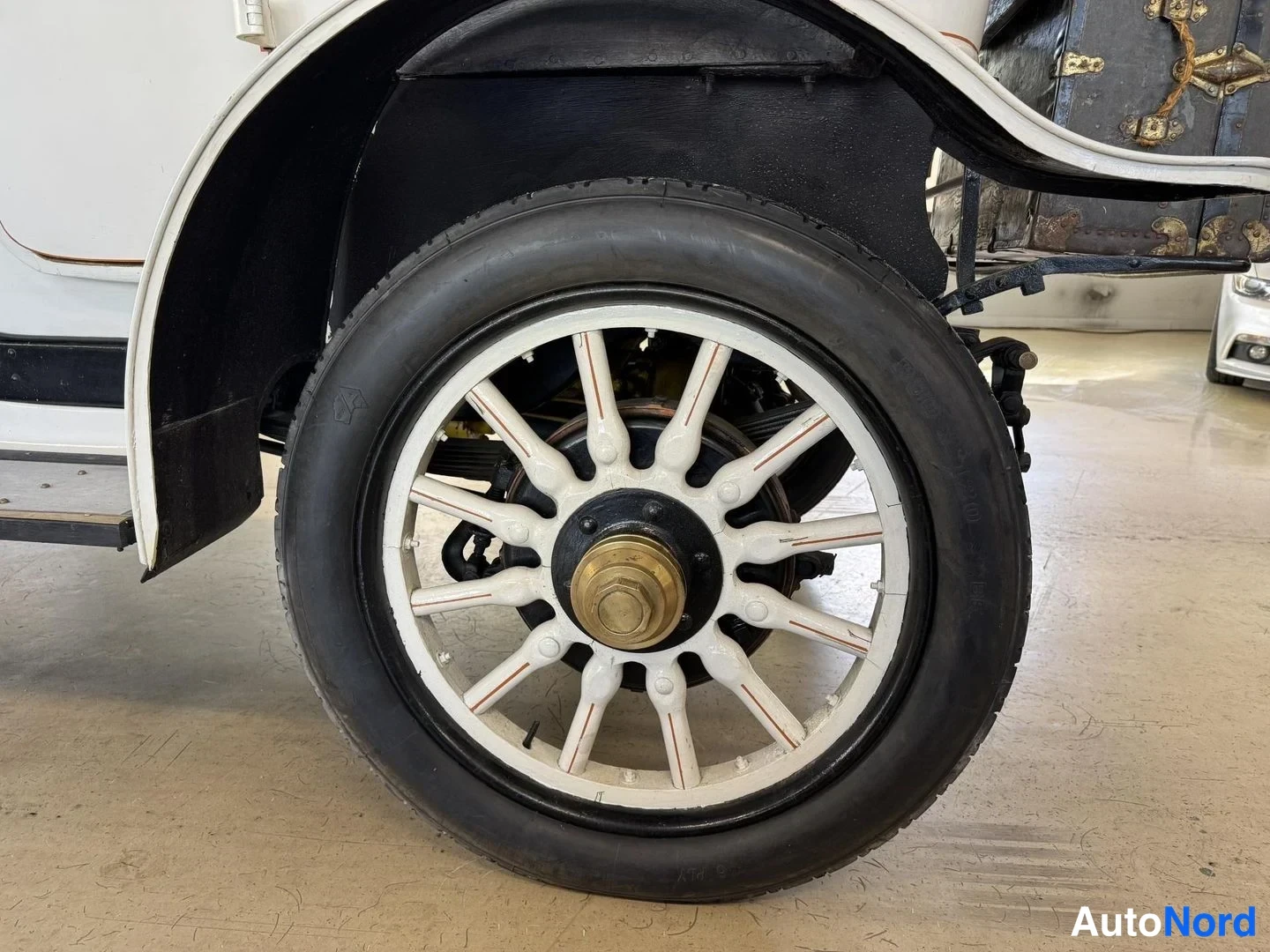 Valkoinen Cadillac La Salle 1911, yksityiskohta, kuva 26