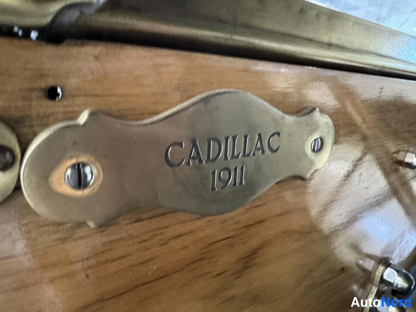 Valkoinen Cadillac La Salle 1911, yksityiskohta, kuva 30