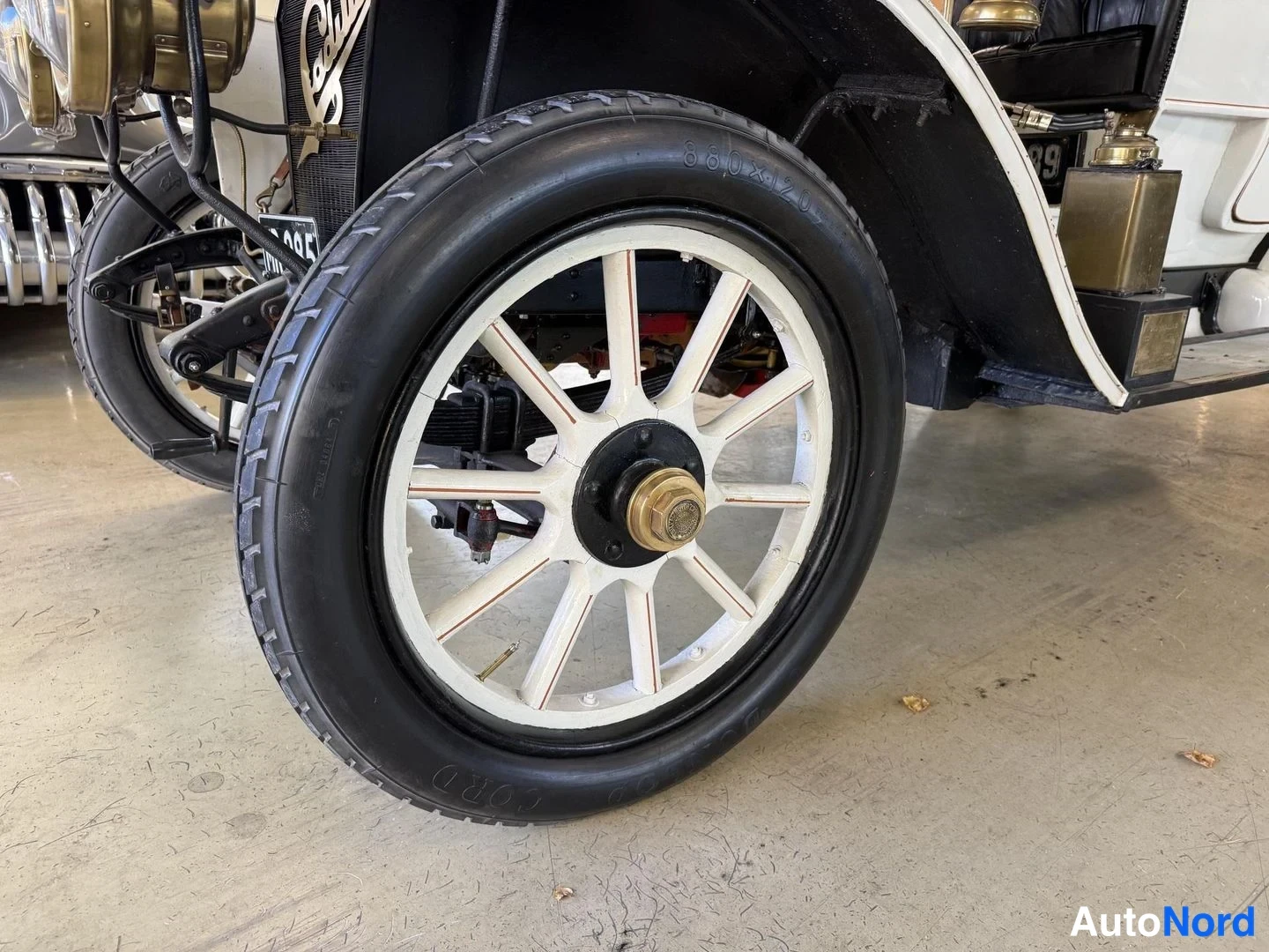 Valkoinen Cadillac La Salle 1911, yksityiskohta, kuva 25