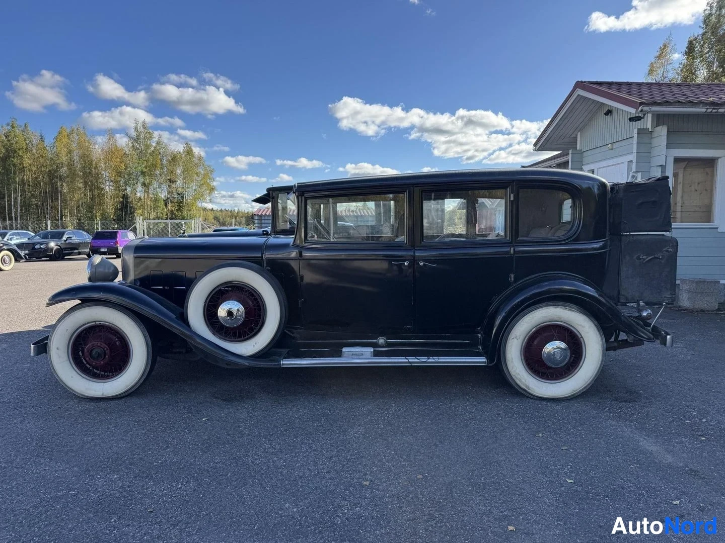 Musta Cadillac V-12 1931, sivulta, kuva 4