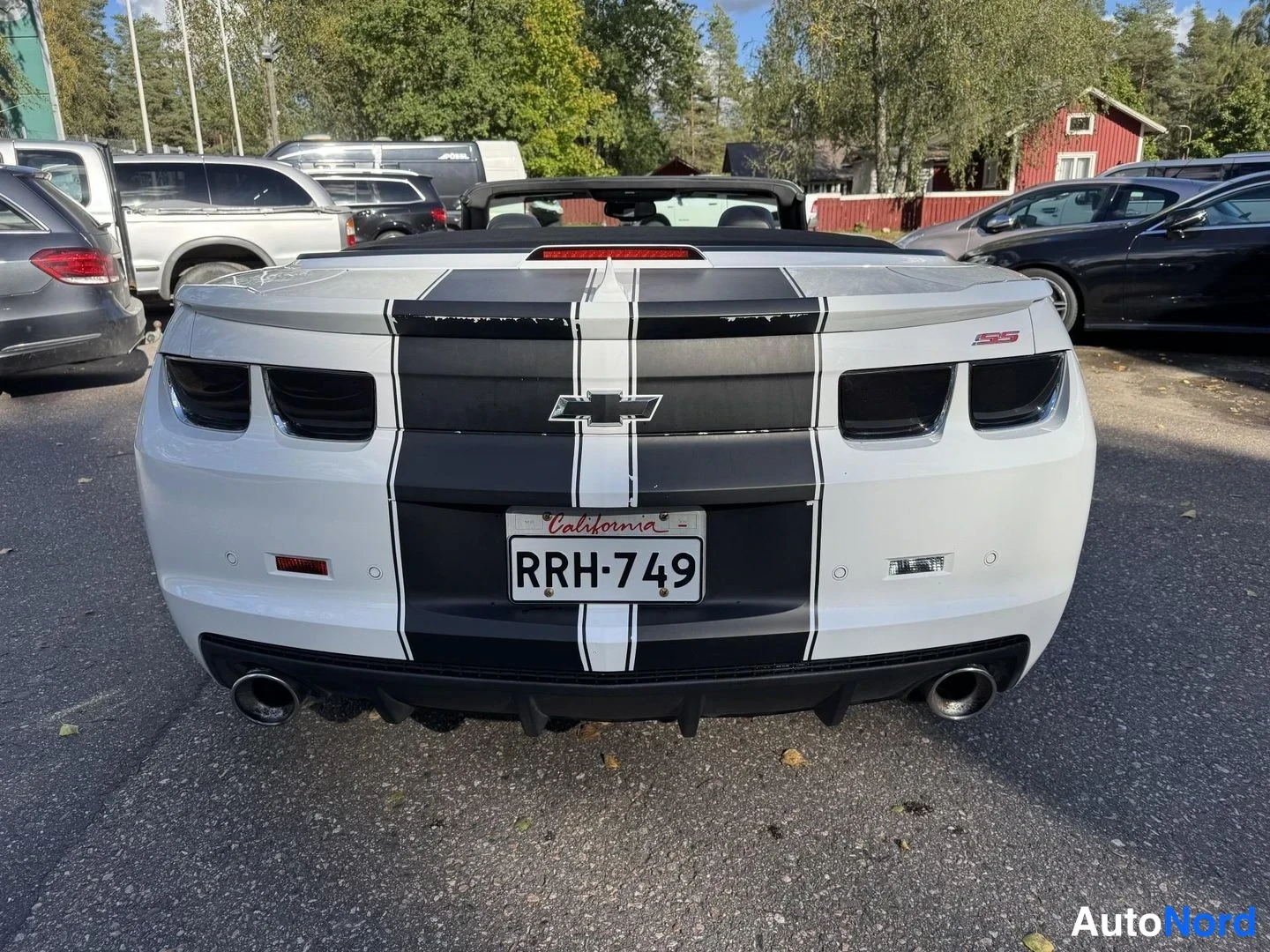 Valkoinen Chevrolet Camaro 2011, takaa, kuva 11