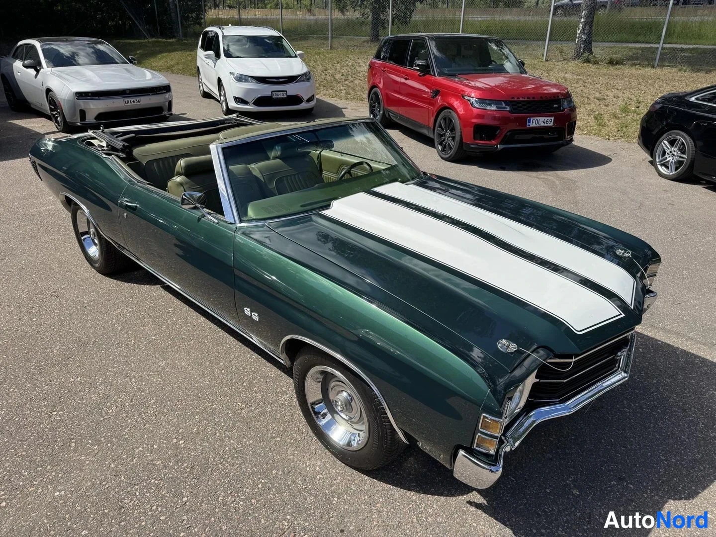 Vihreä Chevrolet Chevelle 1971, etuviisto, keula oikealle, kuva 4