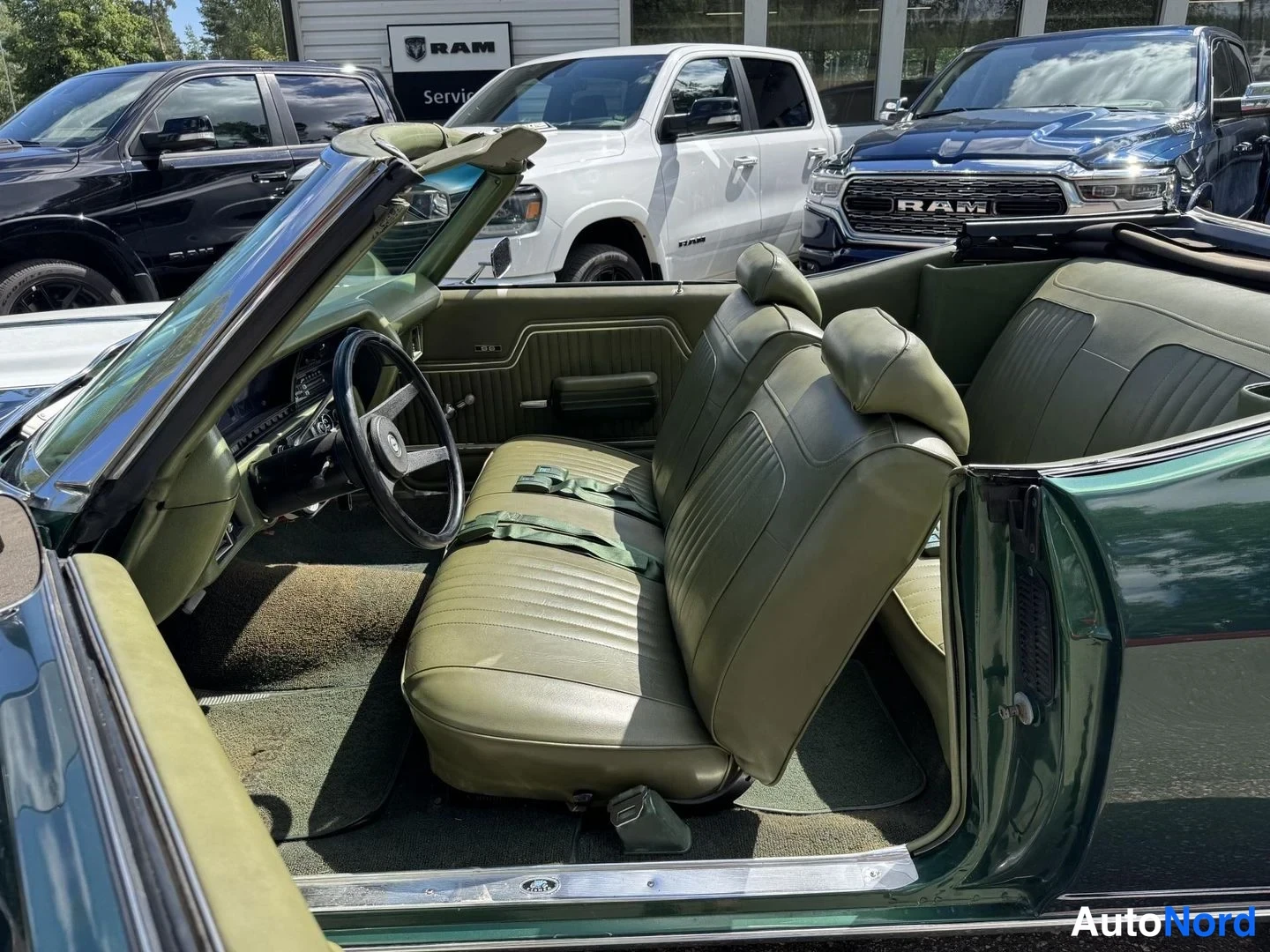 Vihreä Chevrolet Chevelle 1971, ohjaamo, kuva 17