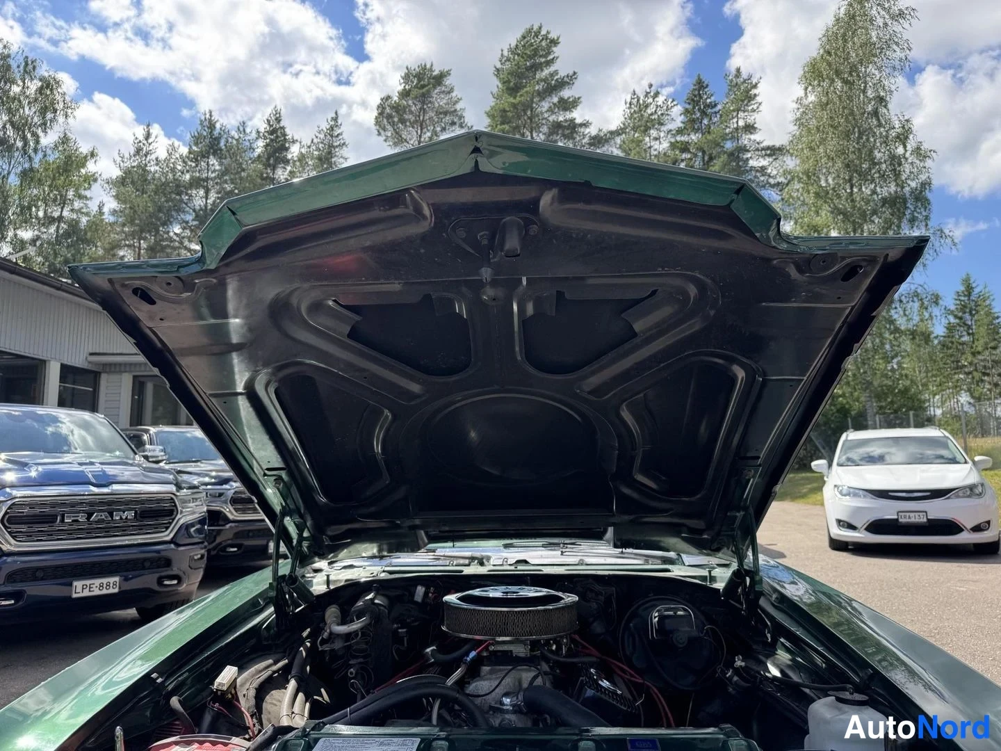 Vihreä Chevrolet Chevelle 1971, moottoritila, kuva 26
