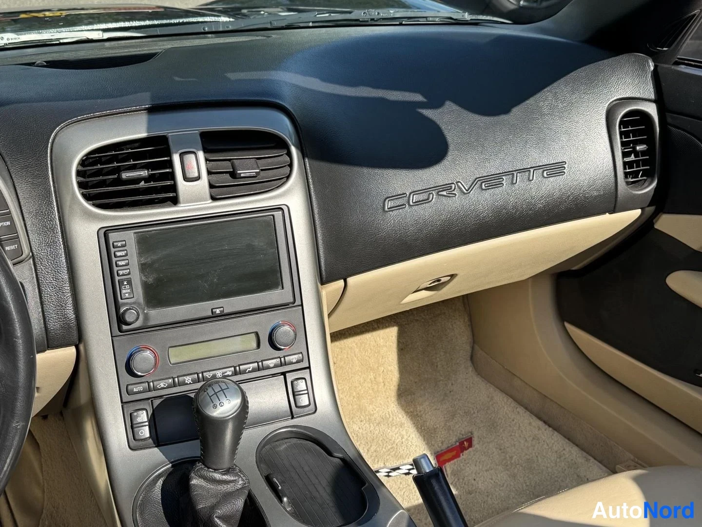 Musta Chevrolet Corvette C6 2005, takaistuimet, kuva 16