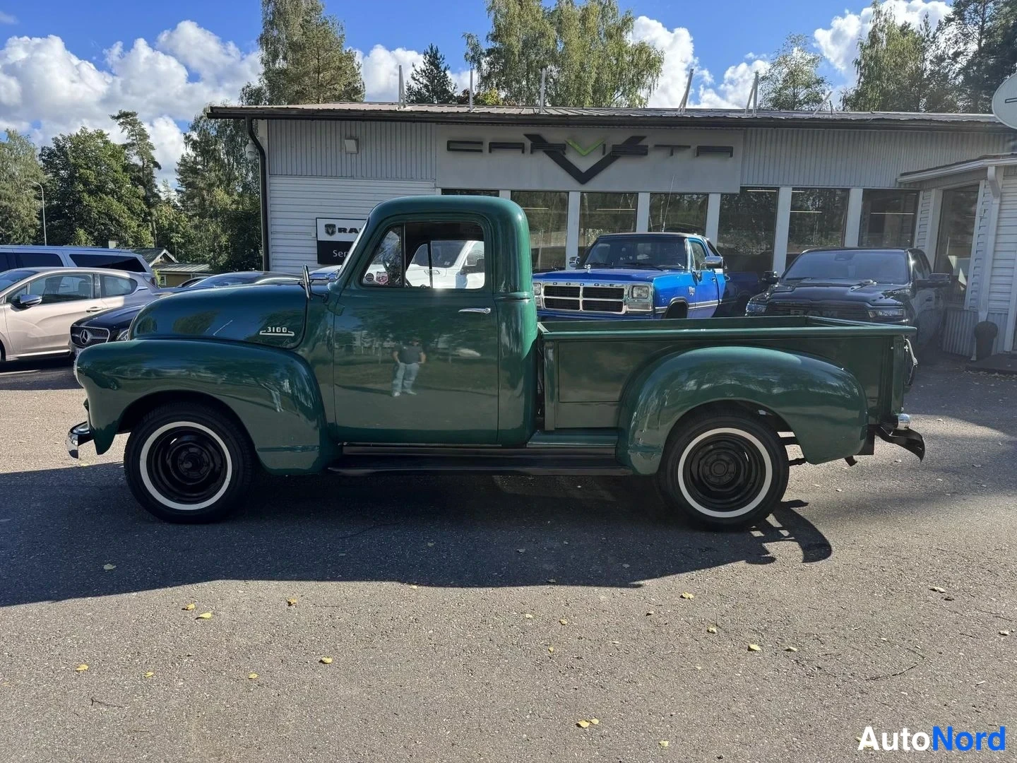 Vihreä Chevrolet Pickup 1954, sivulta, kuva 4