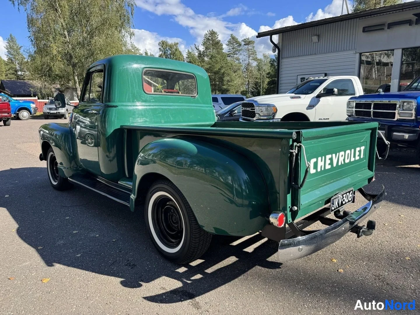 Vihreä Chevrolet Pickup 1954, takaviisto, kuva 6
