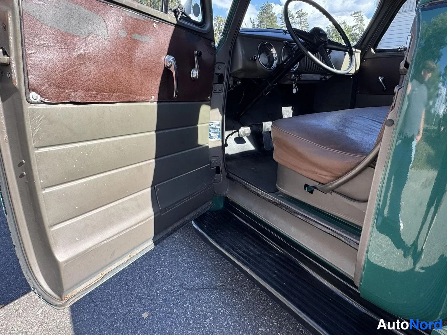 Vihreä Chevrolet Pickup 1954, ohjaamo, kuva 10