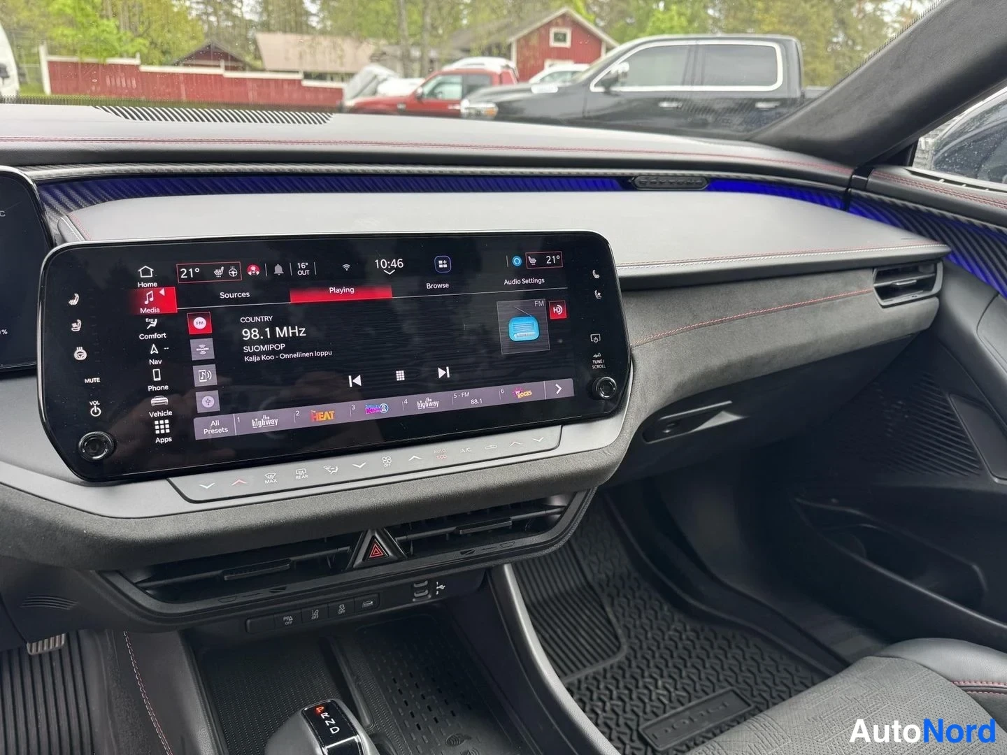 Hopea Dodge Charger 2025, ohjaamo, kuva 11