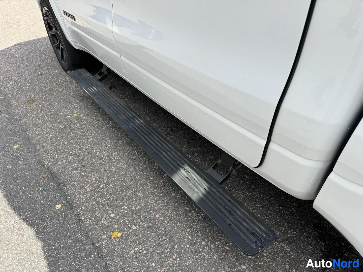 Valkoinen Dodge Ram 1500 2021, yksityiskohta, kuva 19