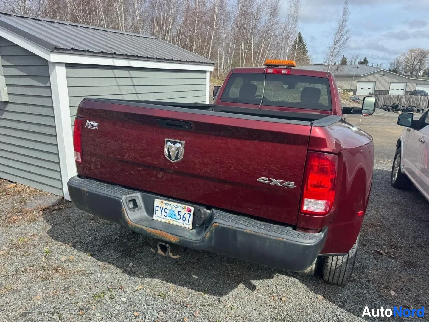 Punainen Dodge Ram 3500 2018, takaa, kuva 8