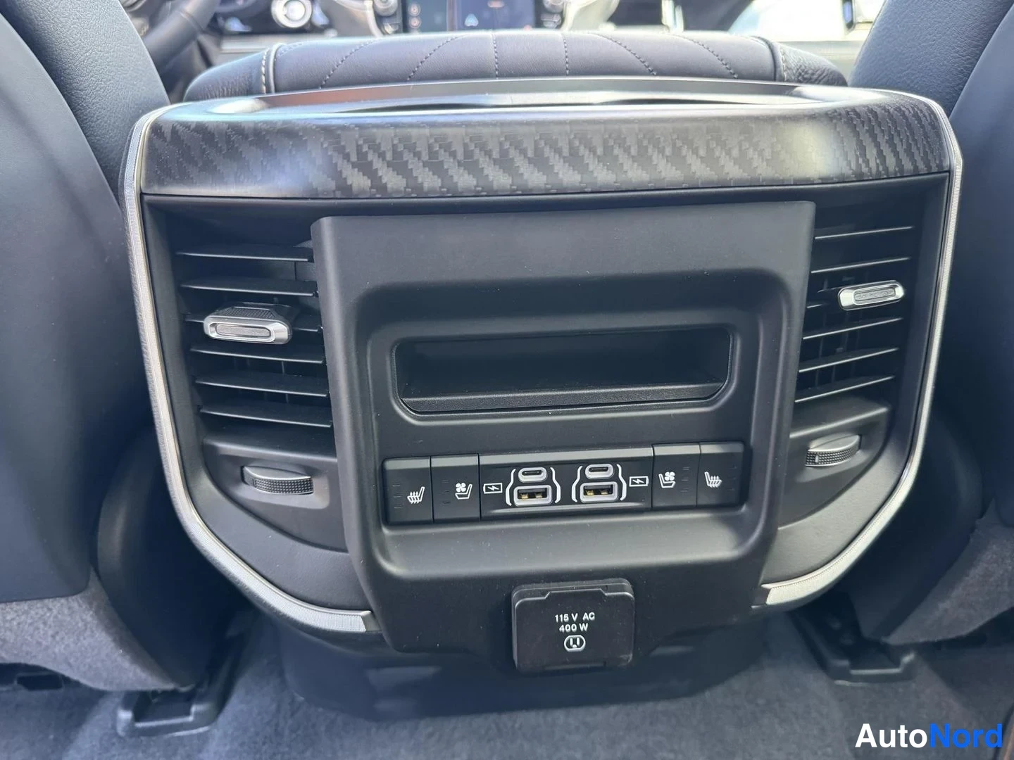 Punainen Dodge Ram 1500 2026, yksityiskohta, kuva 32
