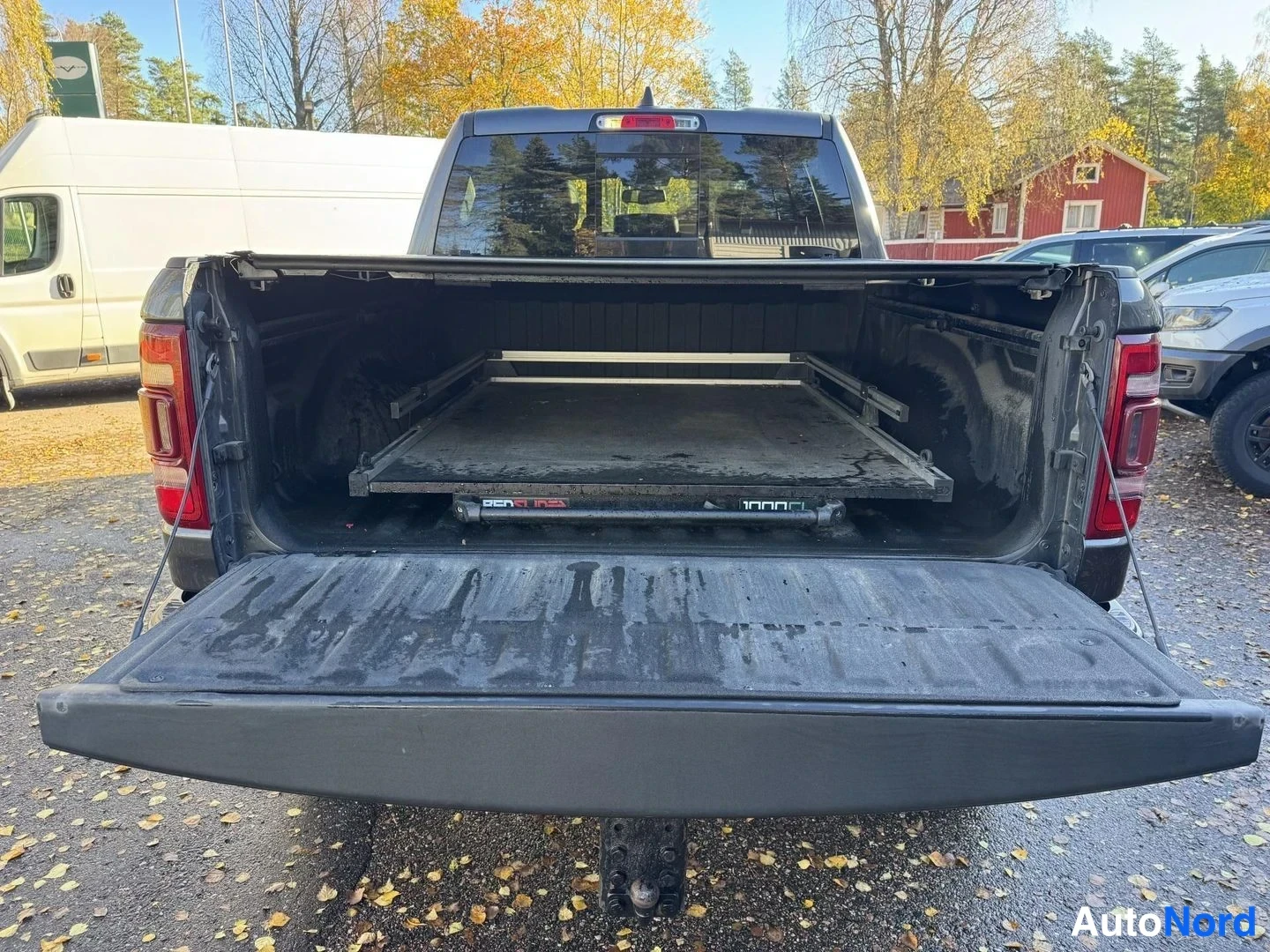 Harmaa Dodge Ram 1500 2019, tavaratila, kuva 15