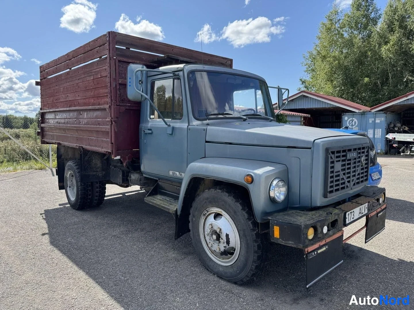 Sininen GAZ 66 1986, etuviisto, keula oikealle, kuva 2