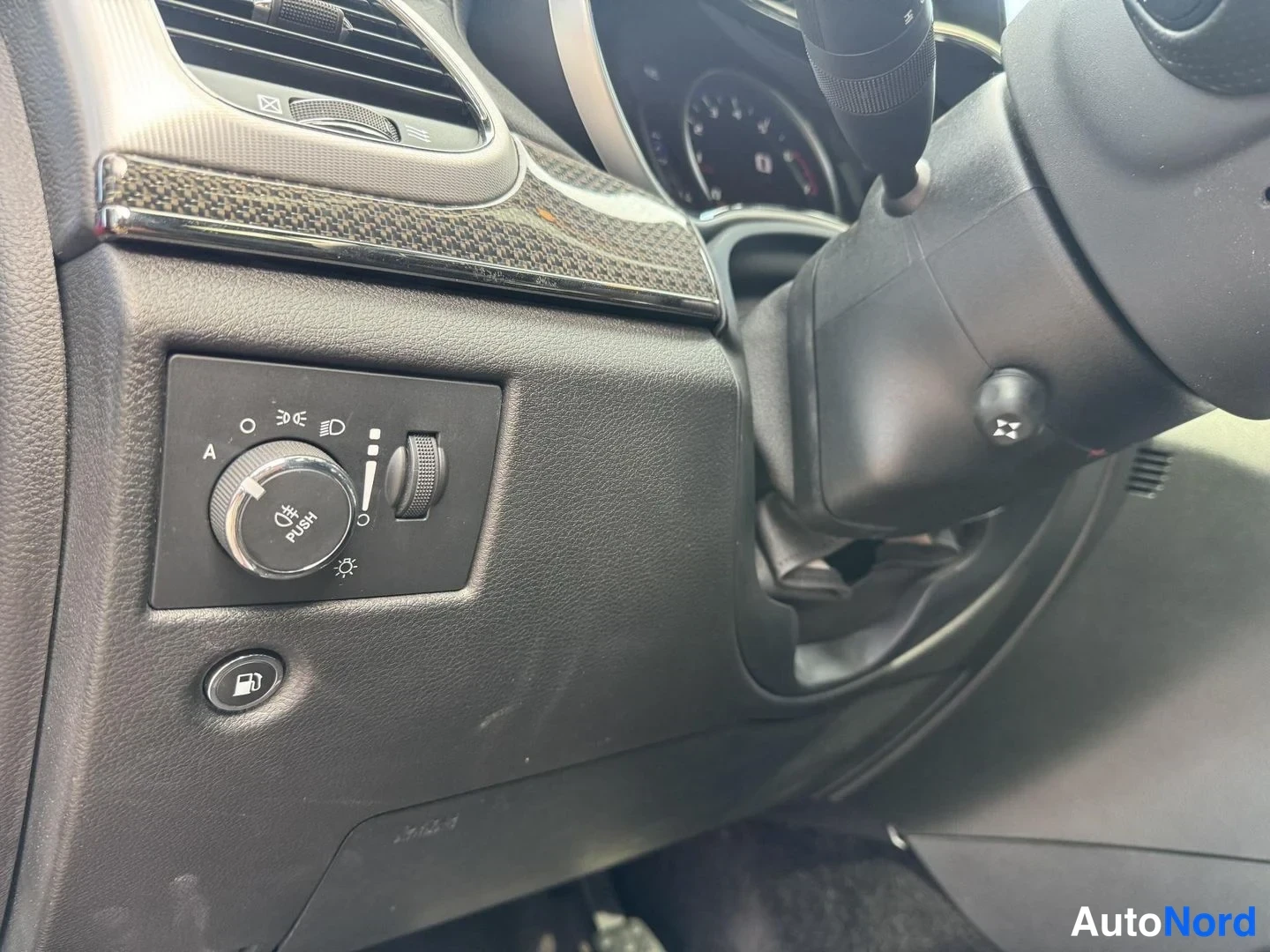 Punainen Jeep Grand Cherokee Trackhawk 2018, yksityiskohta, kuva 19