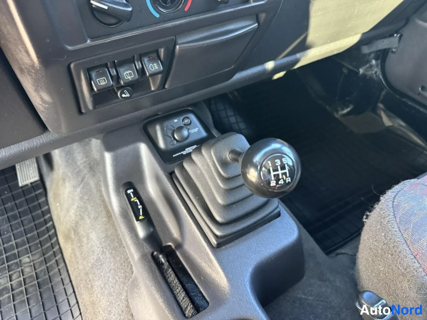 Musta Jeep Wrangler 2000, yksityiskohta, kuva 23