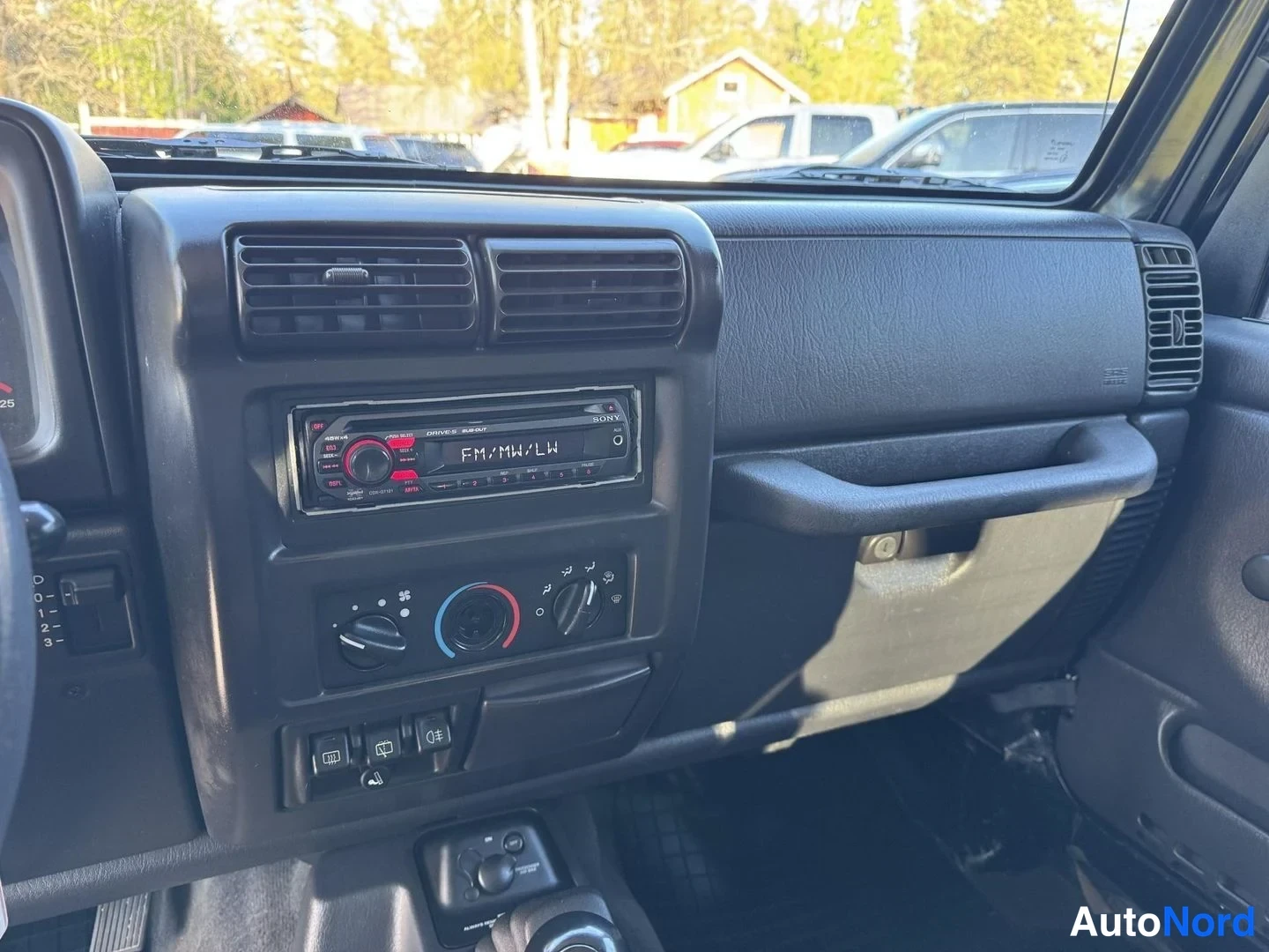 Musta Jeep Wrangler 2000, yksityiskohta, kuva 24