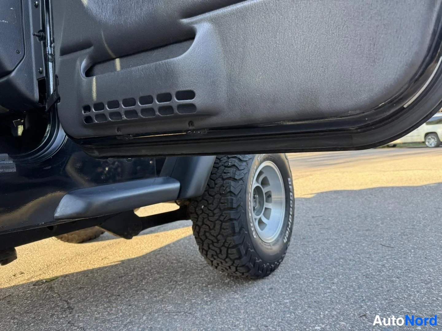 Musta Jeep Wrangler 2000, yksityiskohta, kuva 30