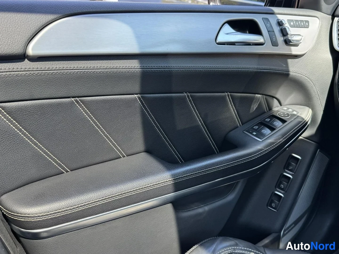Musta Mercedes-Benz GLS 63 2019, yksityiskohta, kuva 24