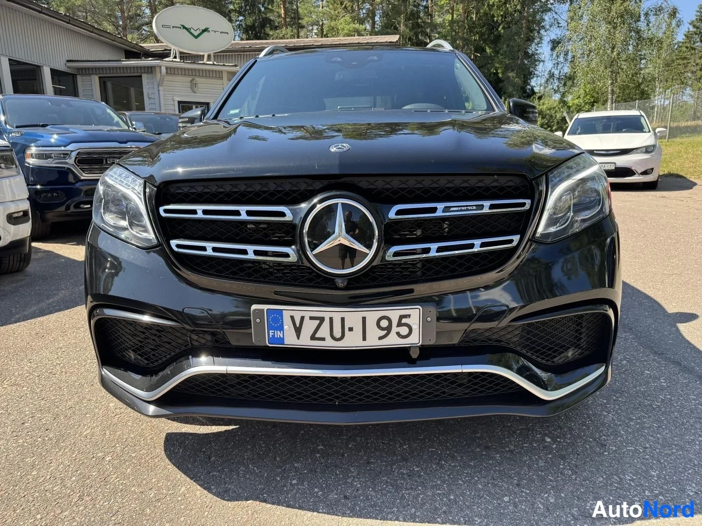 Musta Mercedes-Benz GLS 63 2019, edestä, kuva 3