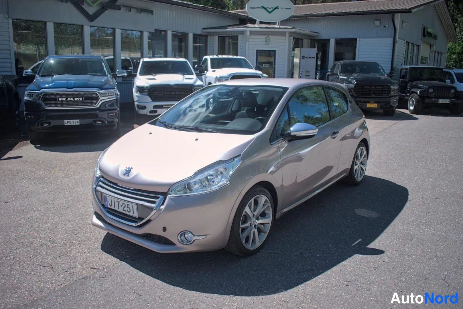 Peugeot 208 Allure THP 156 2012