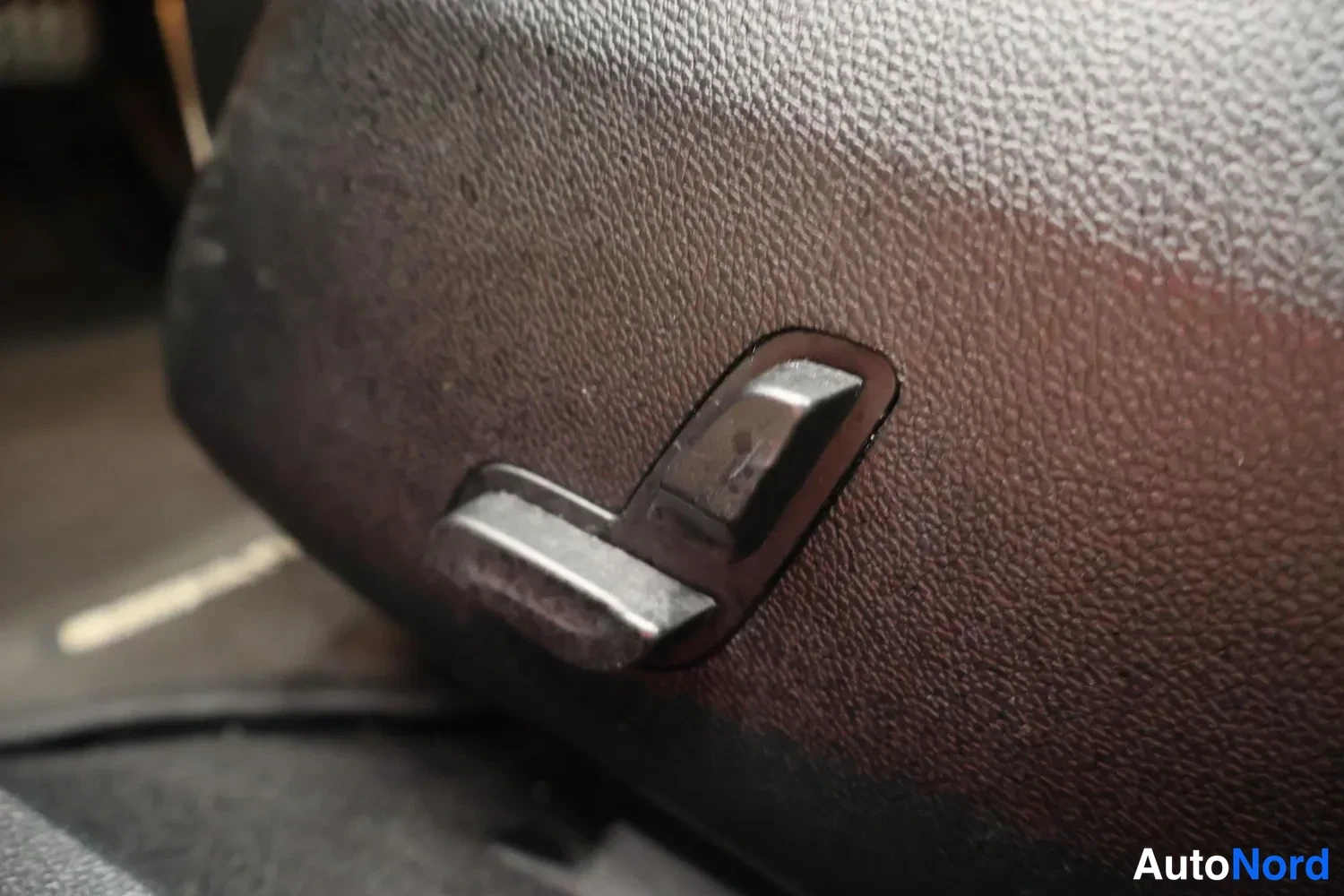 Grey Mercedes-Benz E 220 BlueTEC 4MATIC 2016, detail, photo 27
