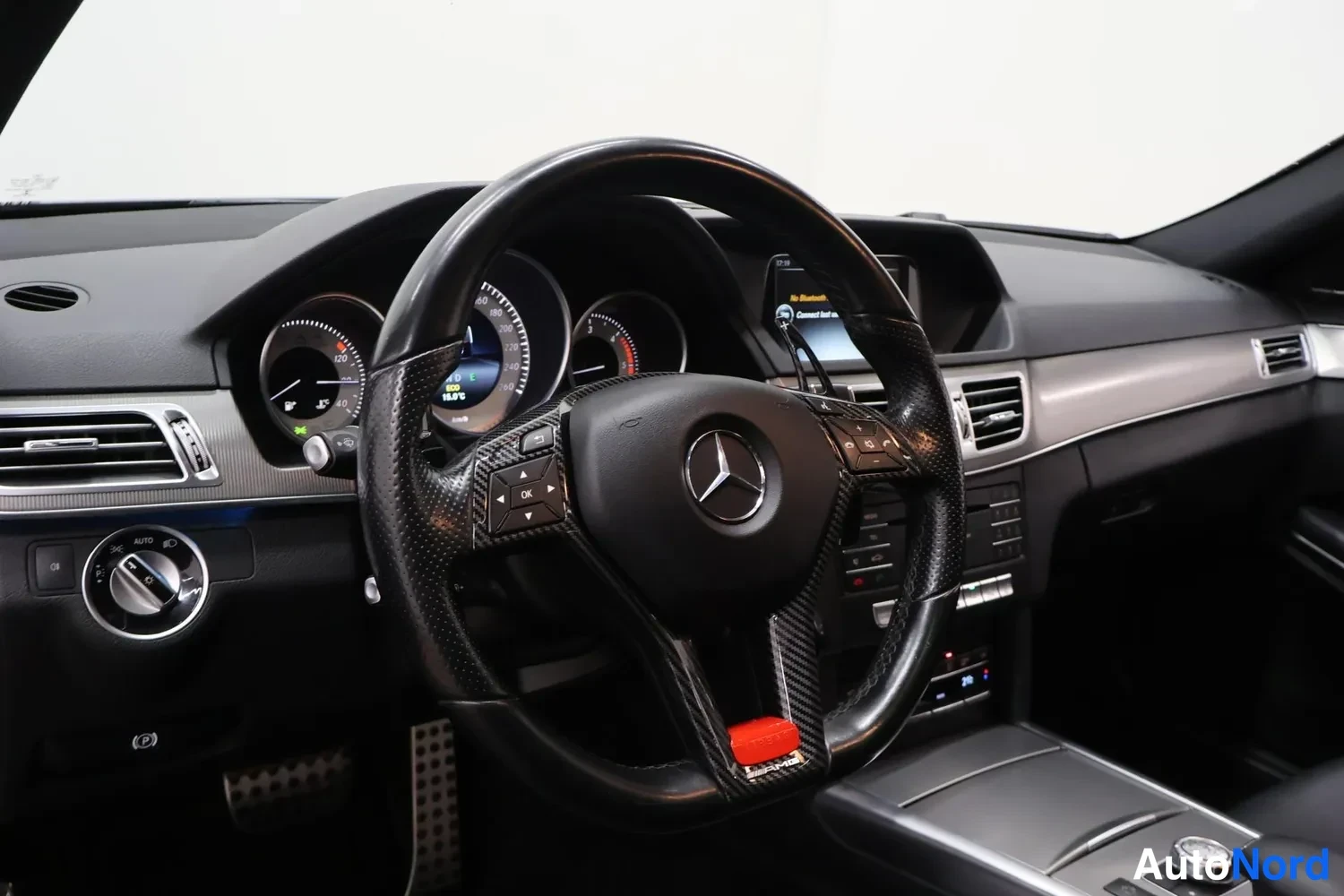 Grey Mercedes-Benz E 220 BlueTEC 4MATIC 2016, cockpit, photo 7