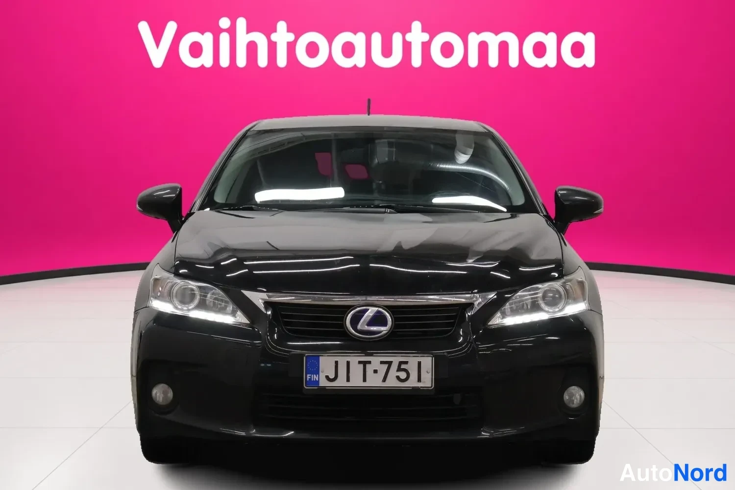 Musta Lexus CT 2013, edestä, kuva 3