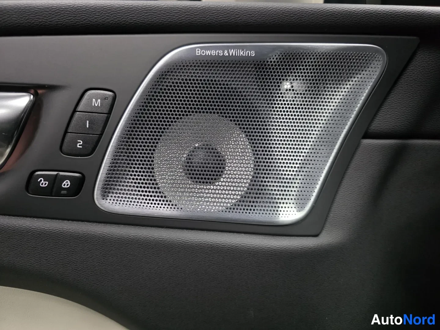 Brun Volvo XC60 2021, detalj, bild 20