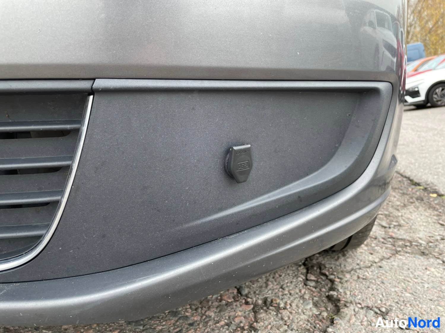 Harmaa Volkswagen Touran 2014, yksityiskohta, kuva 17