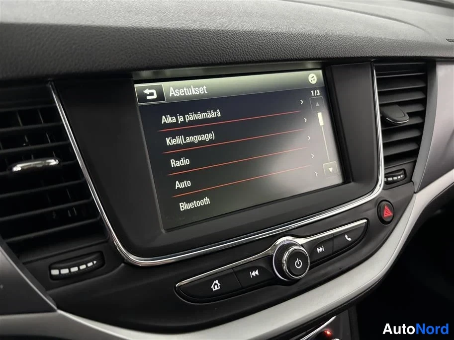 Black Opel Astra 2017, detail, photo 24