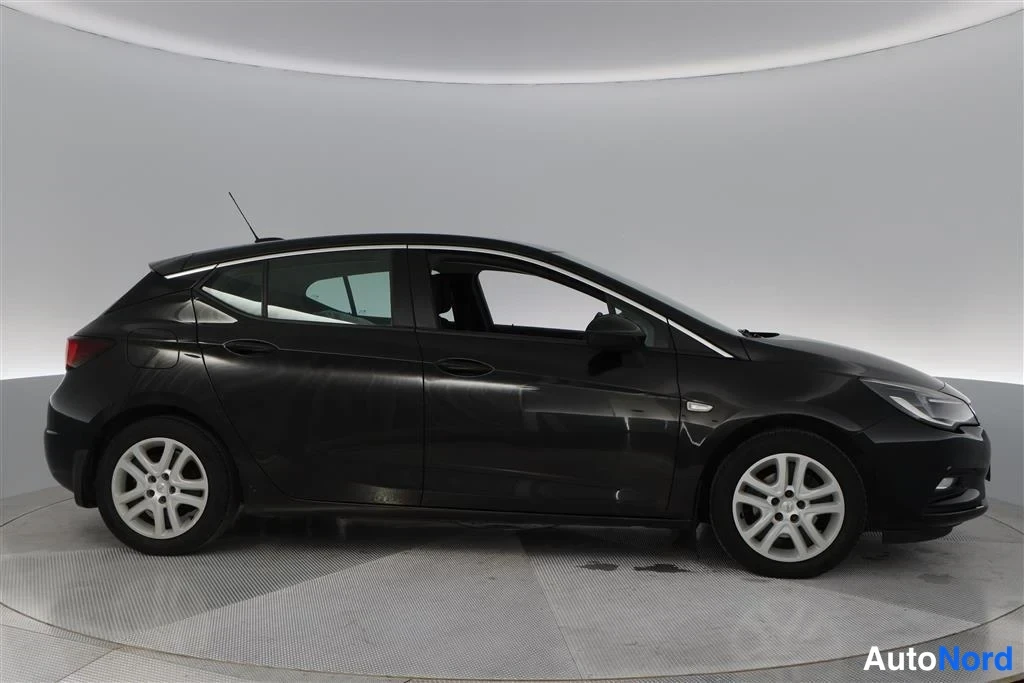 Black Opel Astra 2017, side, photo 6