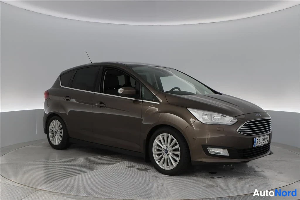Beige Ford C-Max 2016, front three-quarter, nose to the right, photo 3