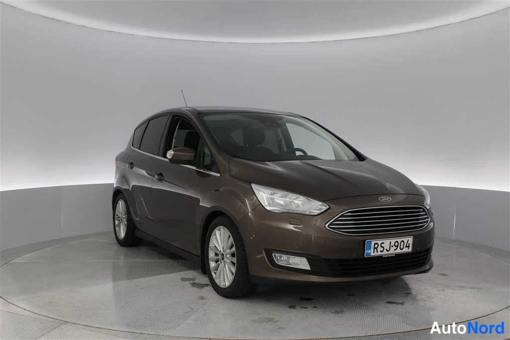 Beige Ford C-Max 2016, front three-quarter, nose to the right, photo 4