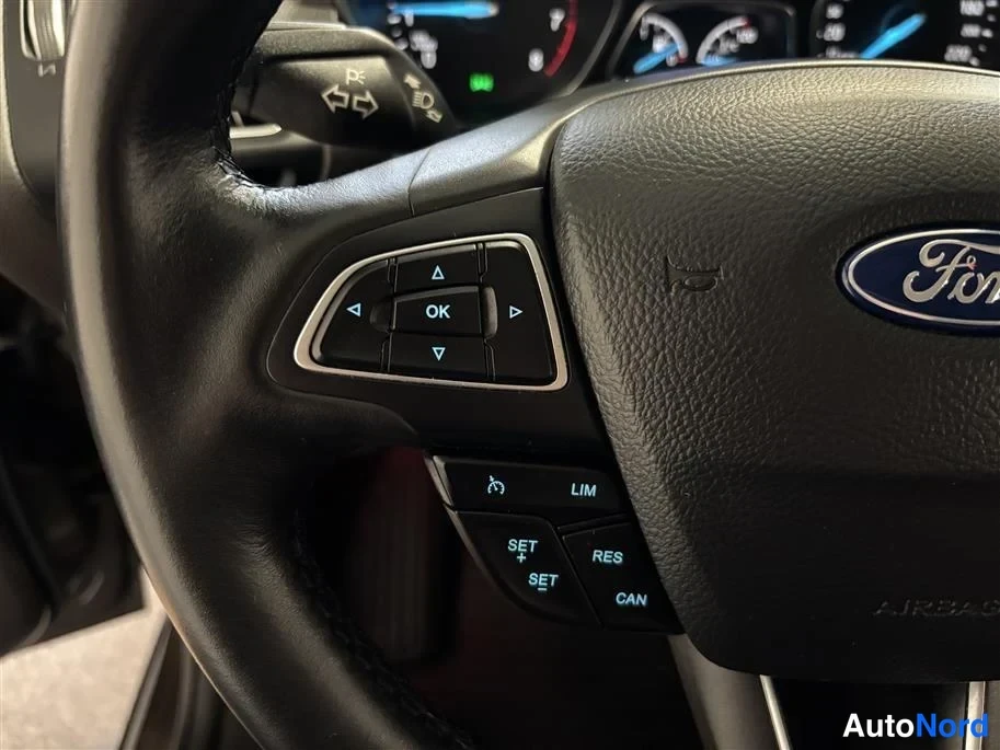 Beige Ford C-Max 2016, detail, photo 19