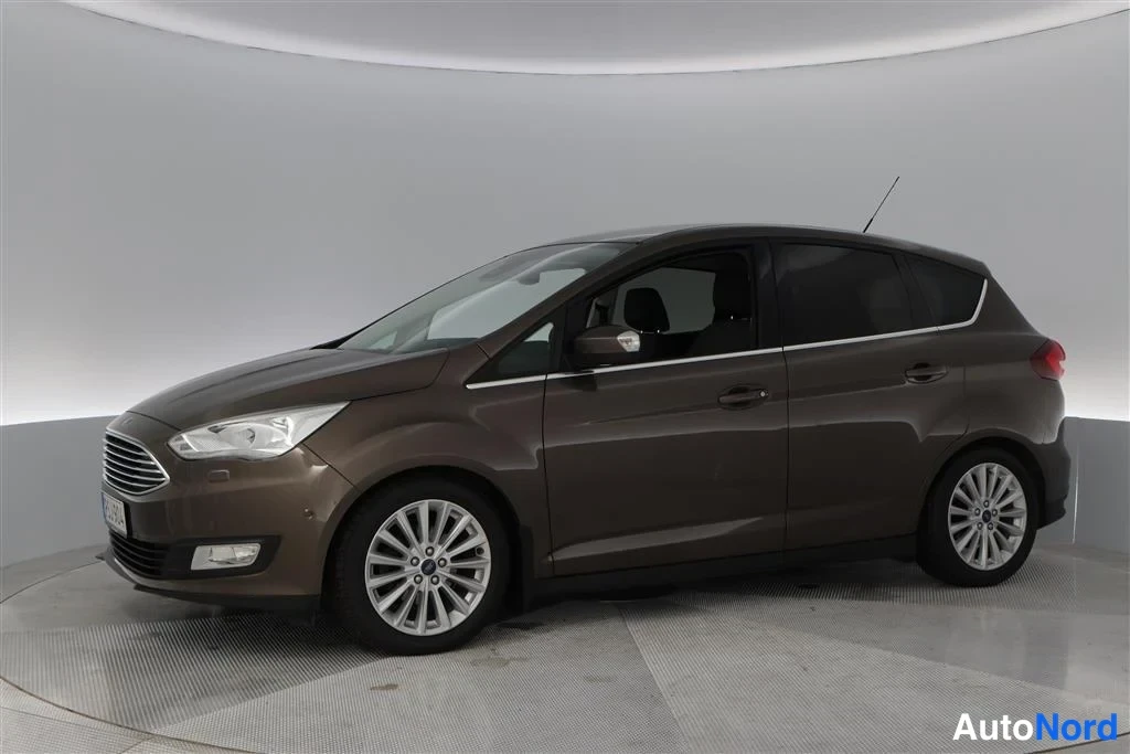 Beige Ford C-Max 2016, front three-quarter, nose to the left, photo 2