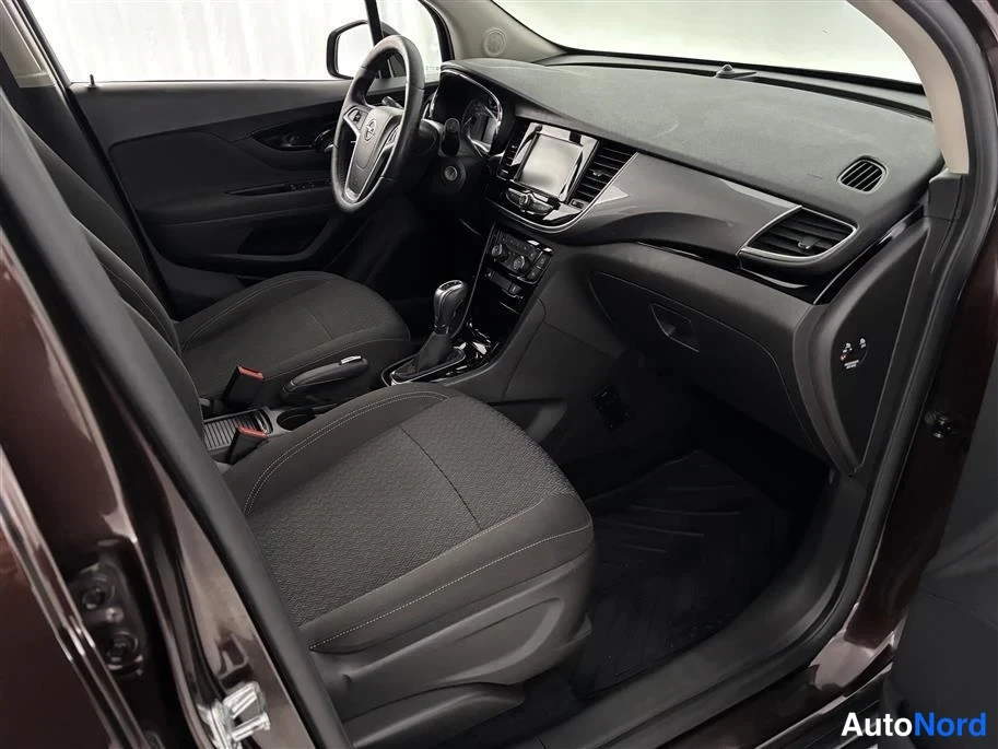 Beige Opel Mokka 2017, cockpit, photo 12